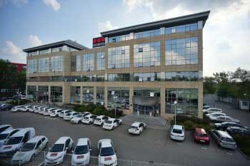 Cybernetyki Office Center (2).JPG